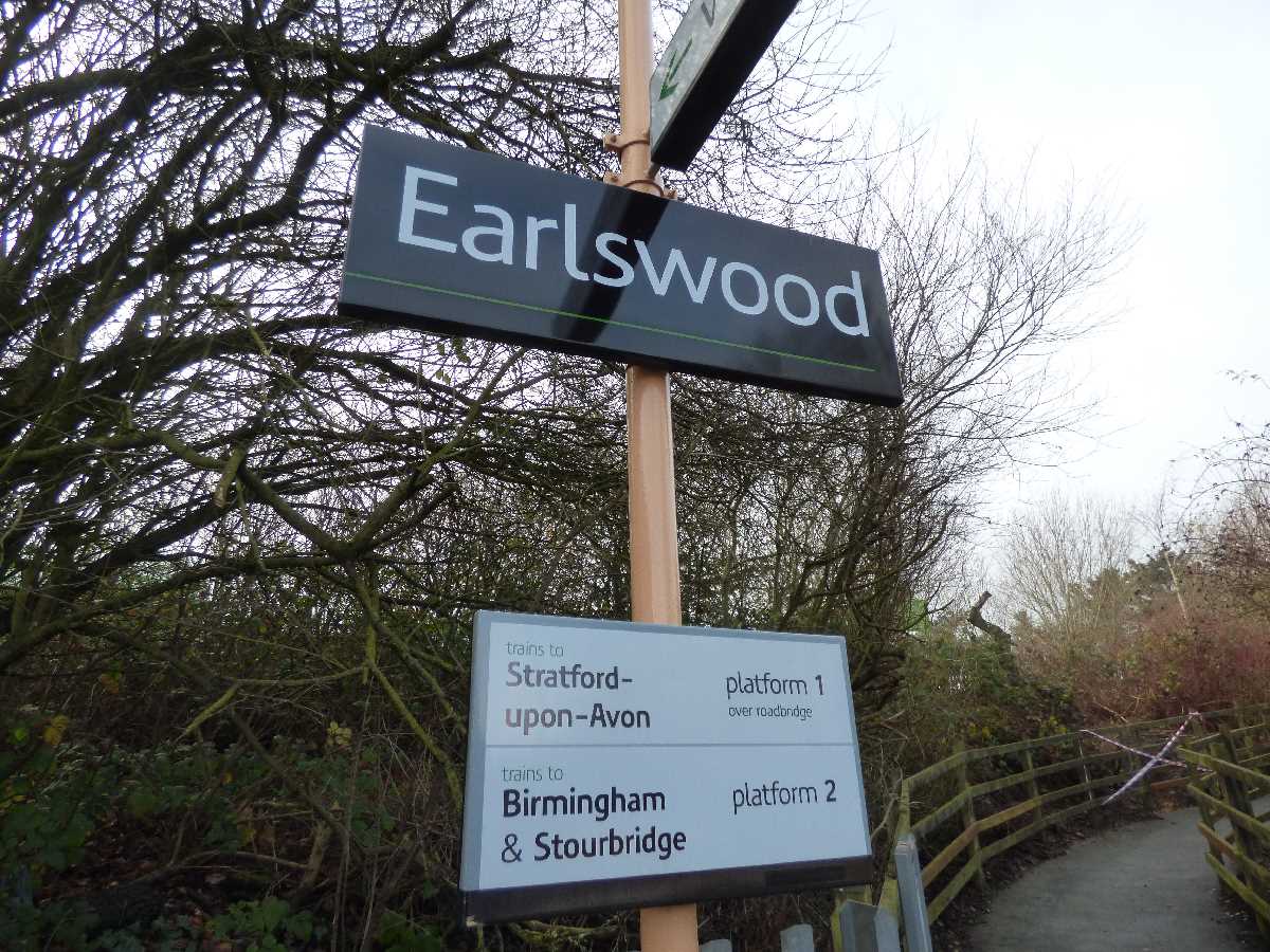 Earlswood Station